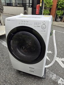 買取商品 シャープのドラム式洗濯乾燥機ES-S7G-WR