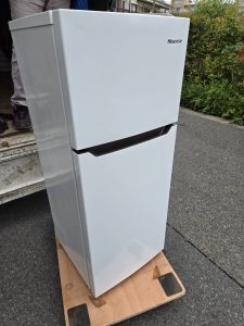 買取商品 ハイセンスのノンフロン冷凍冷蔵庫 HR-B12C