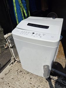 買取商品 アイリスオーヤマの全自動電気洗濯機　IAW-T504