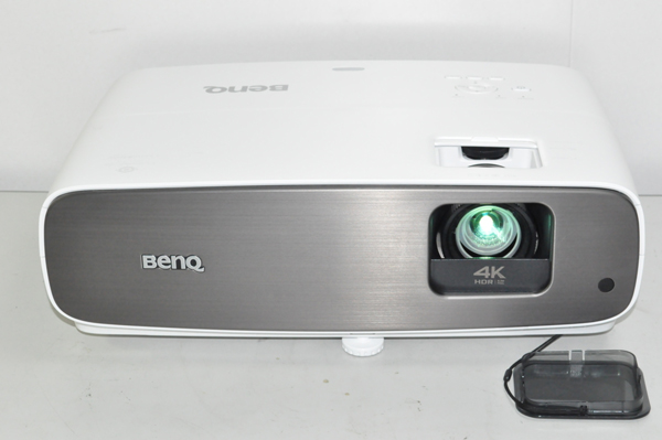 BenQ 4K UHD対応ホームシネマプロジェクター Cine Prime HT3550