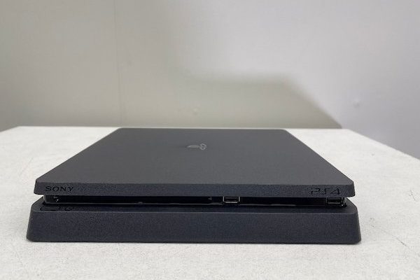 SONY PS4 プレイステーション4 CUH-2200A