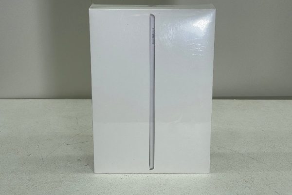 Apple iPad 第9世代 MK2P3J/A Wifiモデル 256GB シルバー