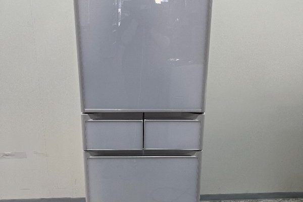 HITACHI ノンフロン冷凍冷蔵庫 R-S40K(xw) 86kg/401L 2020年製