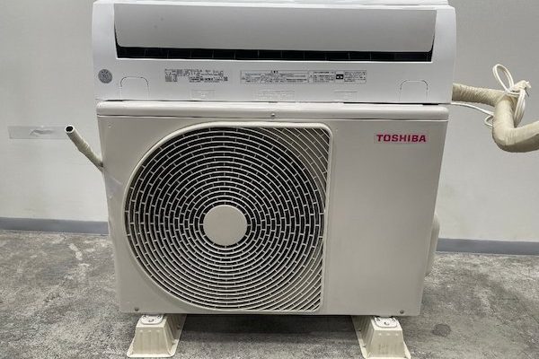 Toshiba ルームエアコン室内機室外機セット RAS-F401APBK/RAS-F401PBK(w) 14畳用 2019年製