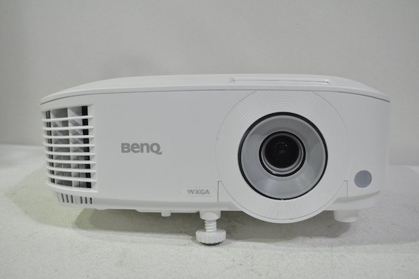 BenQ ビジネスプレゼンテーション用プロジェクター WXGA Business Projector| MW560