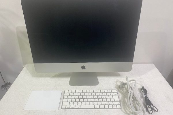 Apple iMac 2015 21.5インチ core i5 3.1Ghz 8GBメモリ 1TBHDD MK452J/A