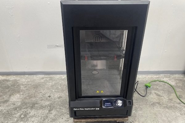 MakerBot 3Dプリンター REPLICATOR Z18 Fifth Generation