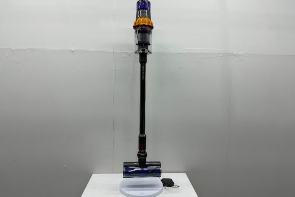 Dyson ダイソン コードレス掃除機 V15 Detect SV22