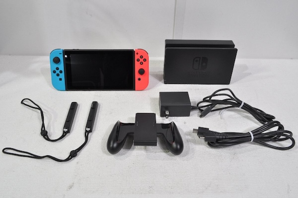 任天堂 ニンテンドースイッチ本体 MOD.HAC-001