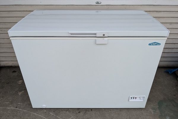 テンポスバスターズ 冷凍ストッカー TBCF-282-RH 47kg