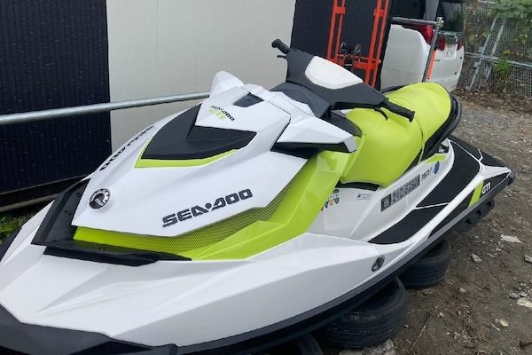 SEADOO 3人乗り ジェットスキー GTI90 アワー95時間 船検令和11年8月30日迄