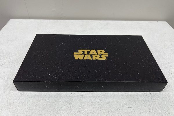 2016 スター・ウォーズの日記念　イヤー・スタンプ＆純金プレート（18.5g）額装セット