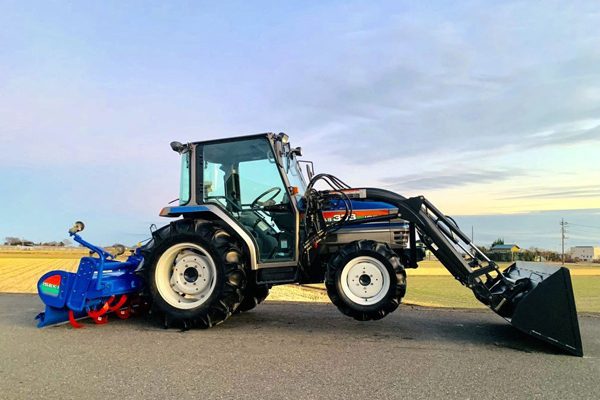イセキ トラクター GEAS 333 33馬力 IQ 4WD エアコンキャビン・フロントローダー付き