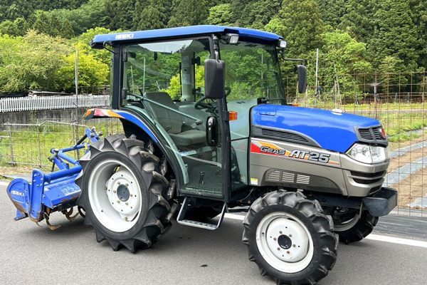 井関農機（ISEKI） トラクターAT25 25馬力 使用時間387時間 4WD イセキ純正ロータリー ラジオ パワステ エアコンキャビン　
