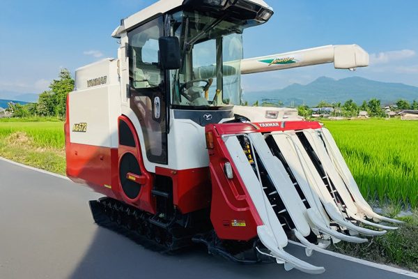 ヤンマー（YANMAR） コンバイン AG572 72馬力 使用時間398時間 5条刈 丸ハンドル グレンタンク オーガ操作リモコン エアコンキャビン・バックカメラ付　