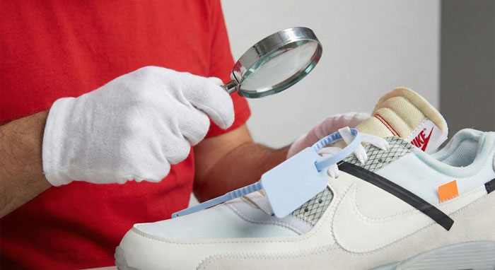 スニーカー専門スタッフによるブランド別査定